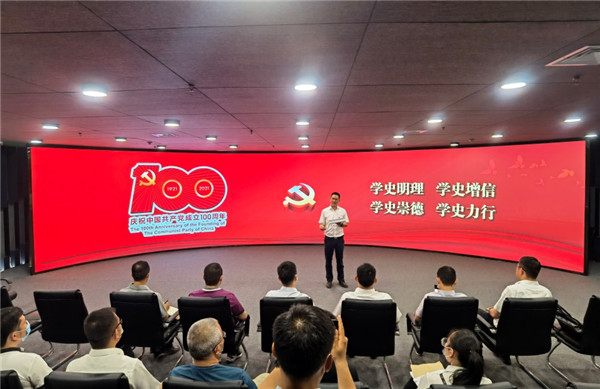 党支部书记李：杲驳呈.jpg
